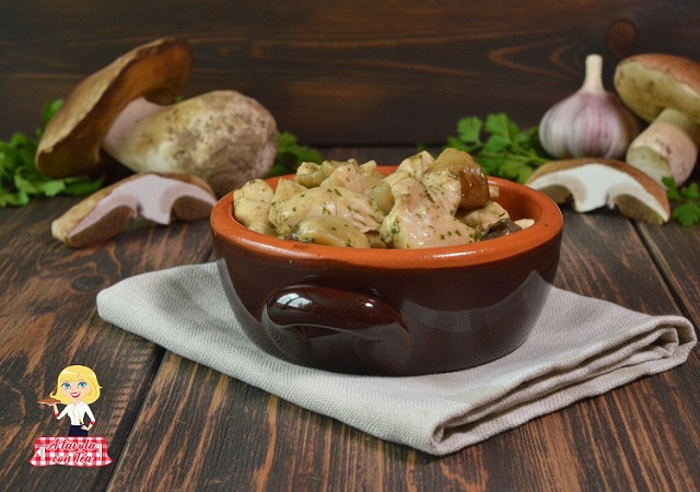 Hähnchenbruststückchen mit Pilzen