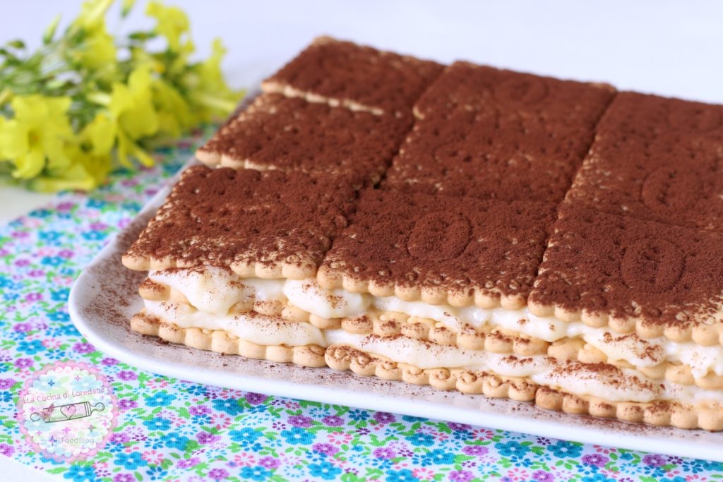 Keks-Schichttorte mit Creme