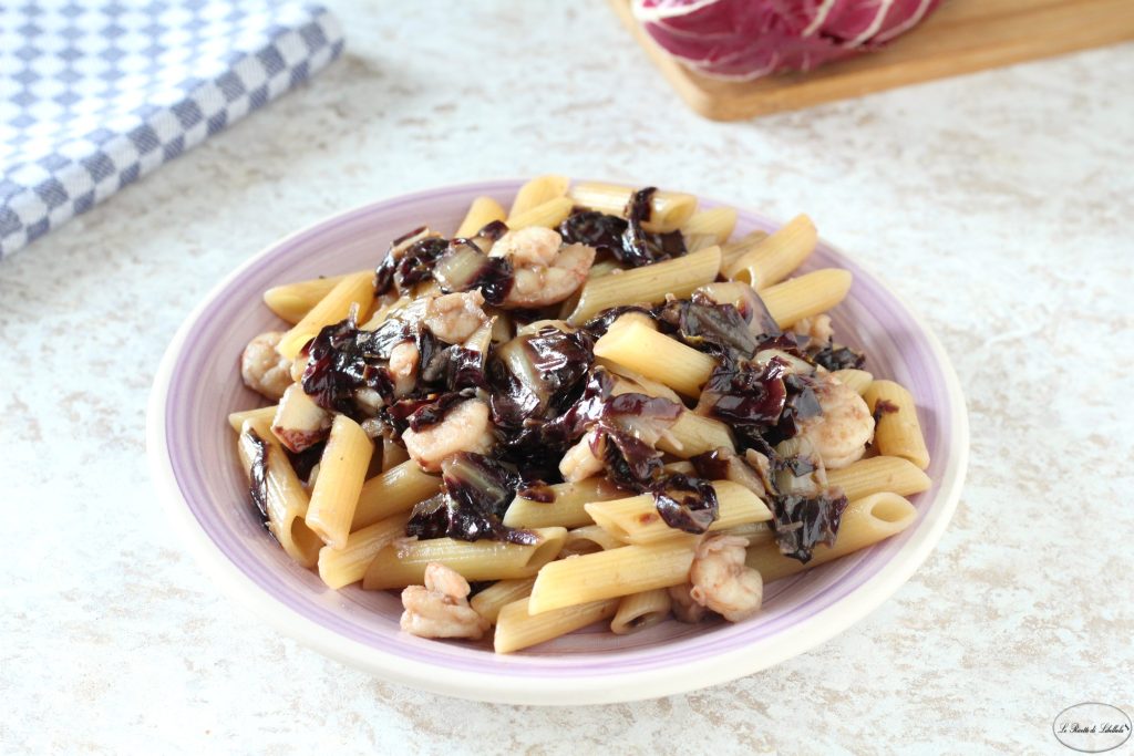 Pasta mit Radicchio und Garnelen