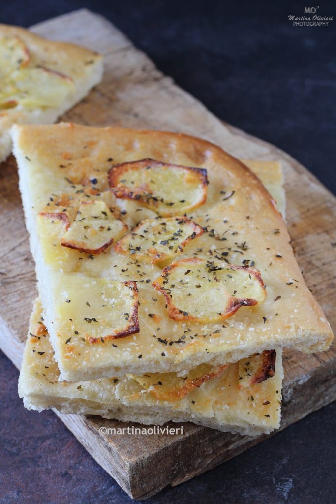 Pizza mit Kartoffelchips