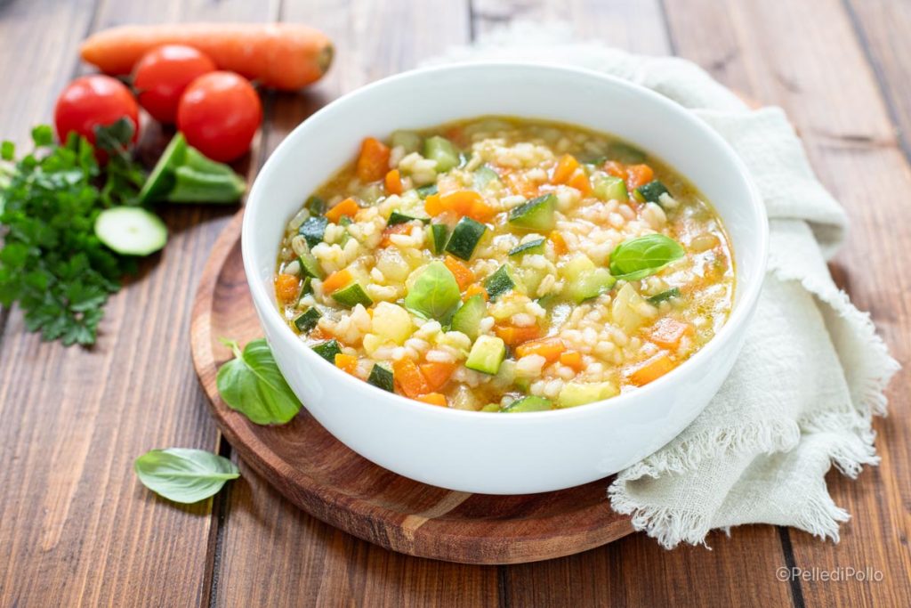 Reissuppe mit Zucchini und Kartoffeln