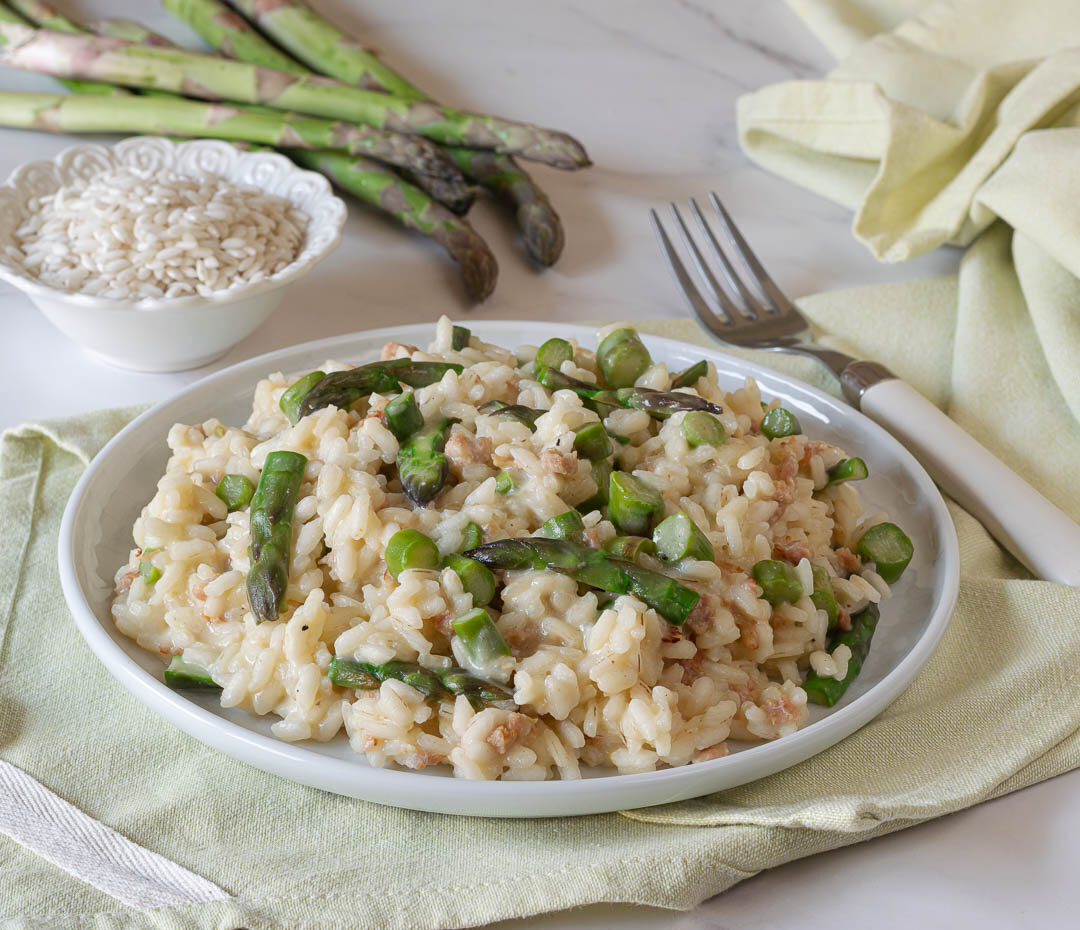 Risotto mit Spargel, Salsiccia und Robiola