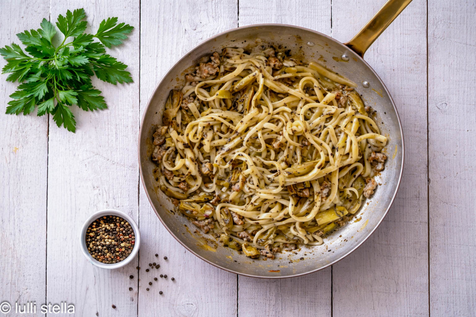 Stringozzi mit Artischocken und Salsiccia: Das rustikale Gericht, das alle beim ersten Bissen überzeugt