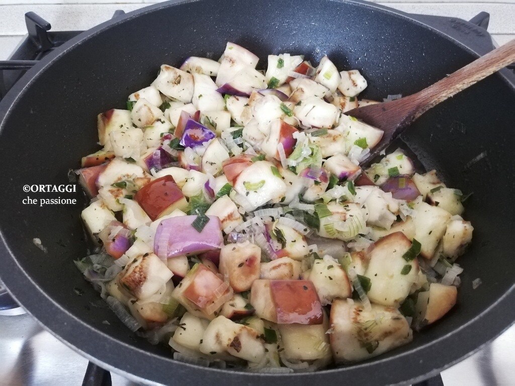 aubergines à la poêle en blanc
