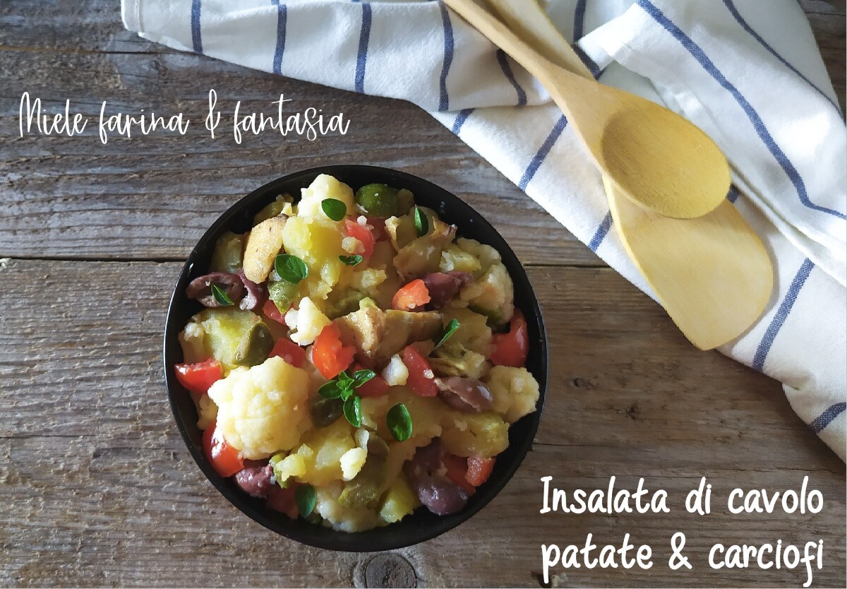 Salade de chou avec pommes de terre et artichauts