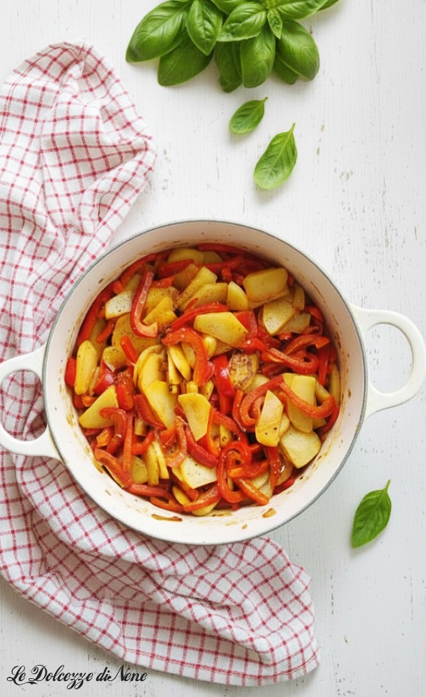 pommes de terre et poivrons à la poêle