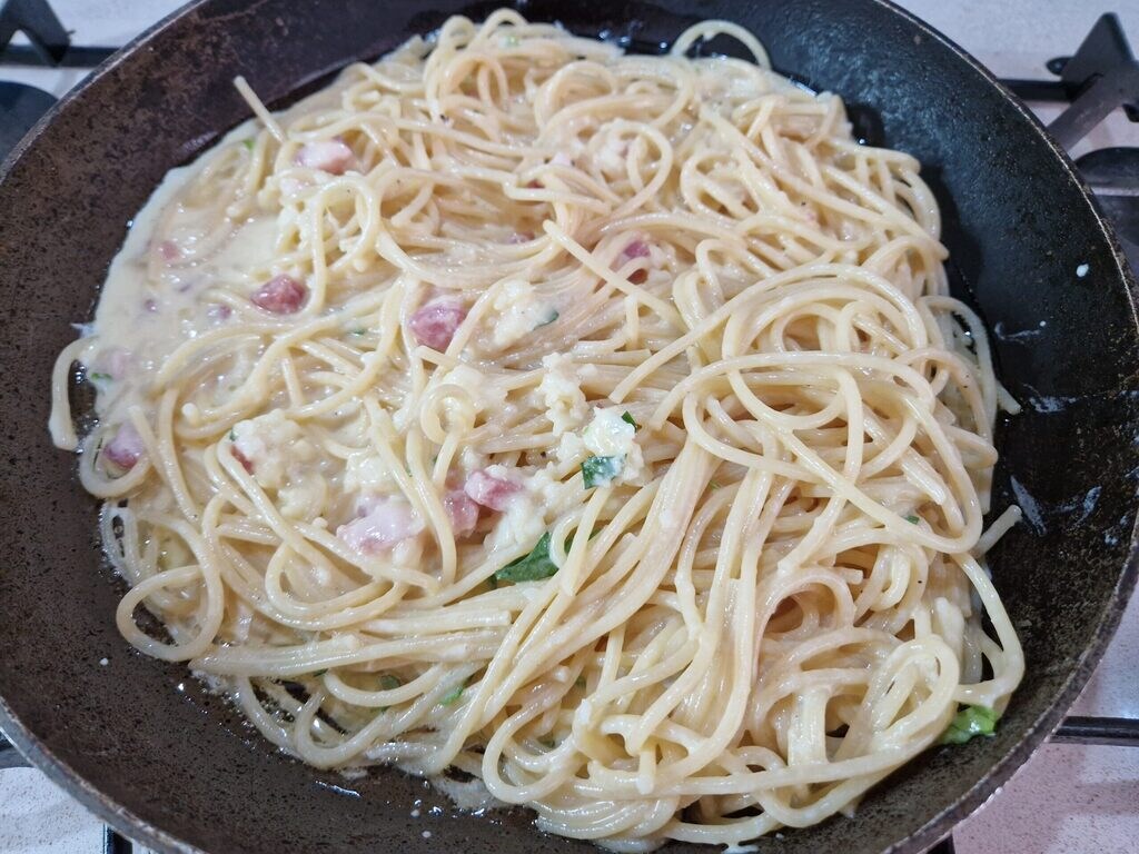 L'omelette de pâtes farcie