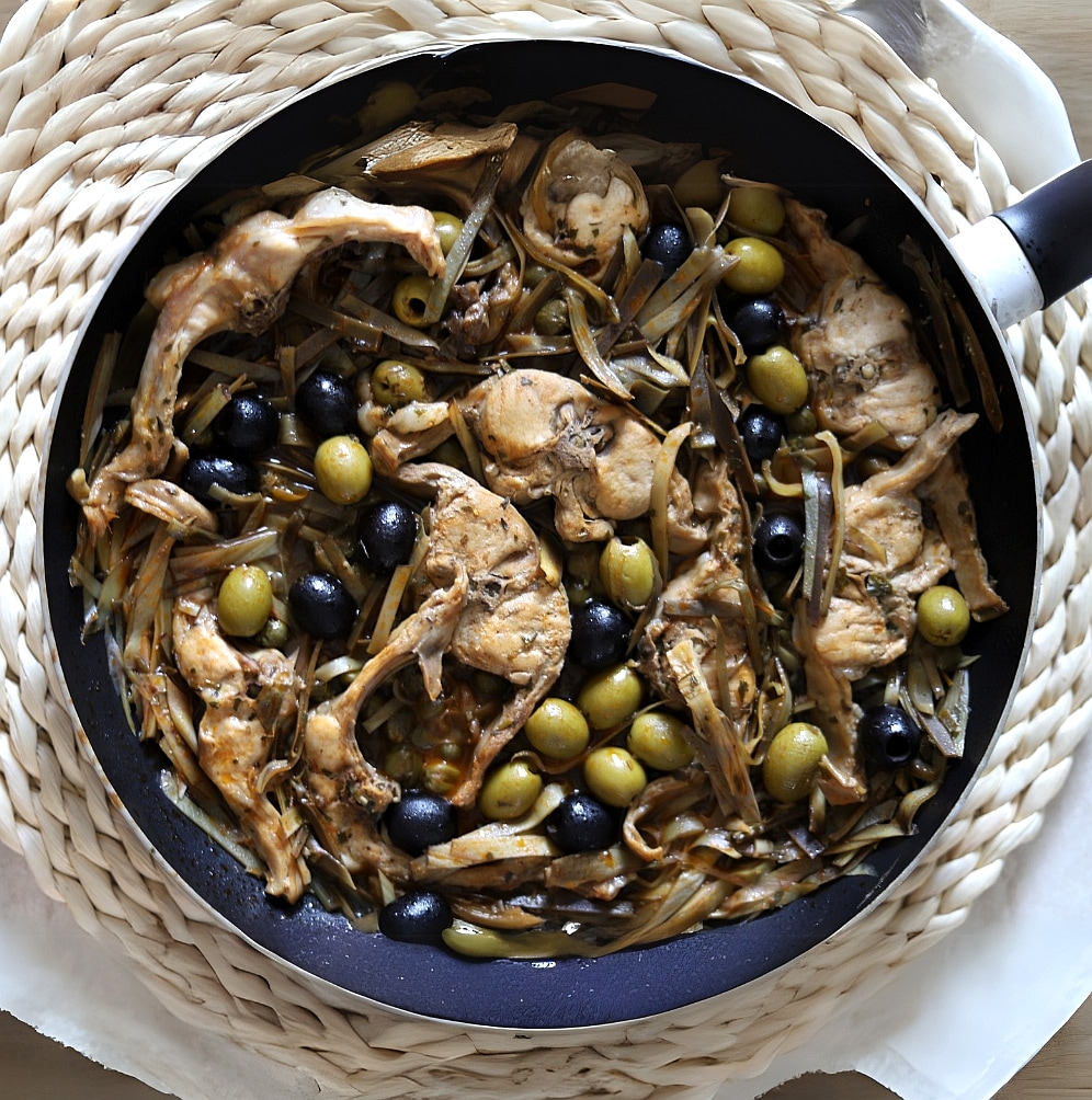 LAPIN AUX ARTICHAUTS ET OLIVES