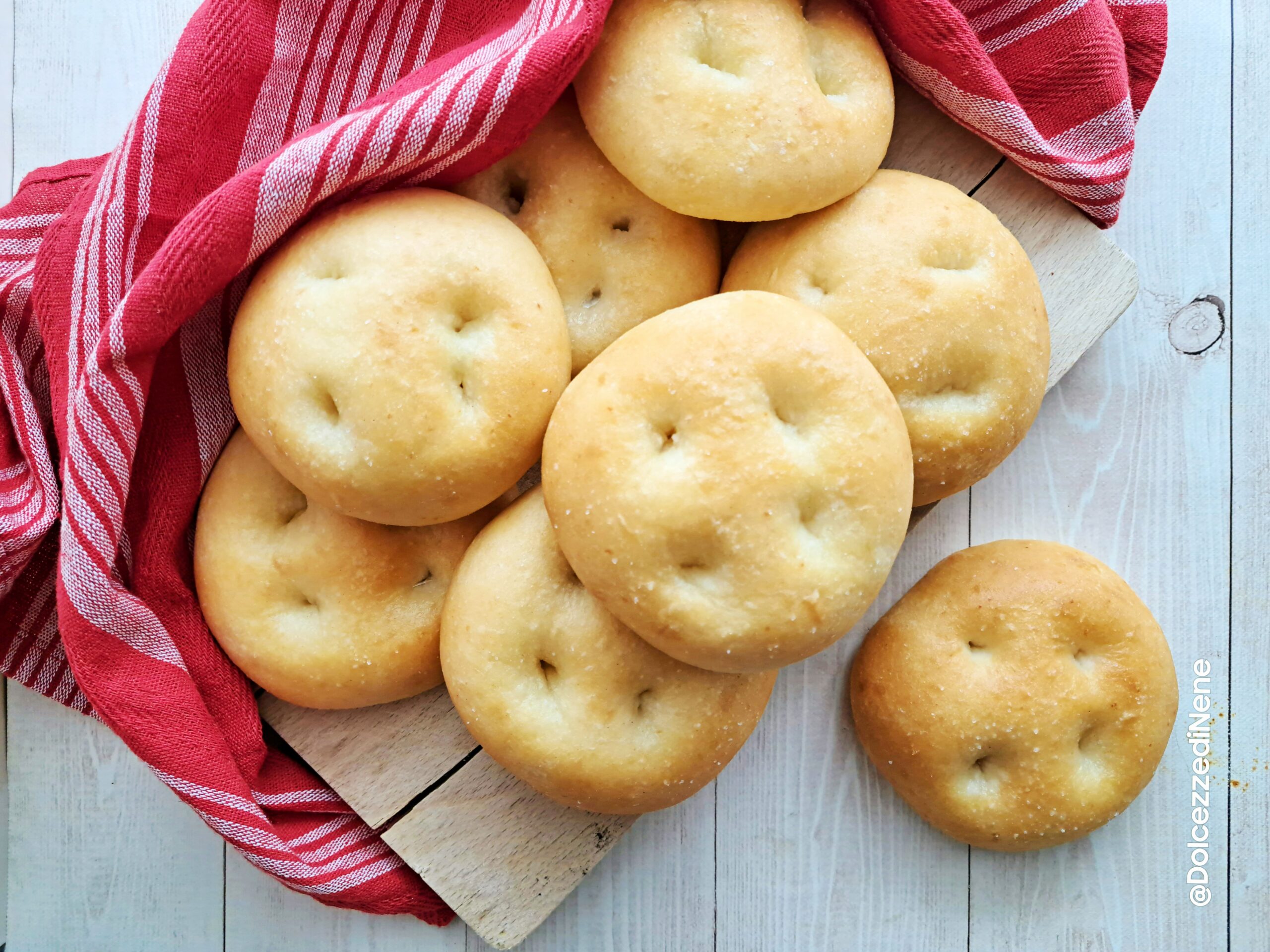 PETITS FOCCACIAS MOELLEUX AU LAIT