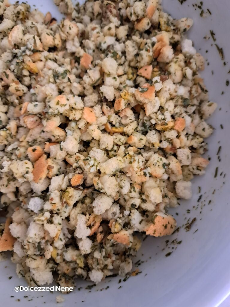 Canederli de pain aux herbes en bouillon