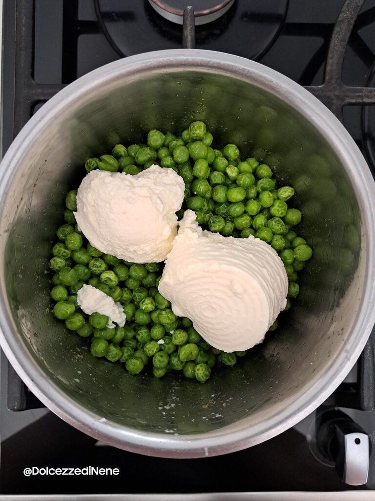 Pâtes crémeuses aux petits pois et ricotta