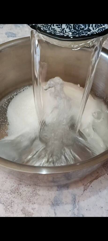 Nous réalisons un sirop d'eau et de sucre