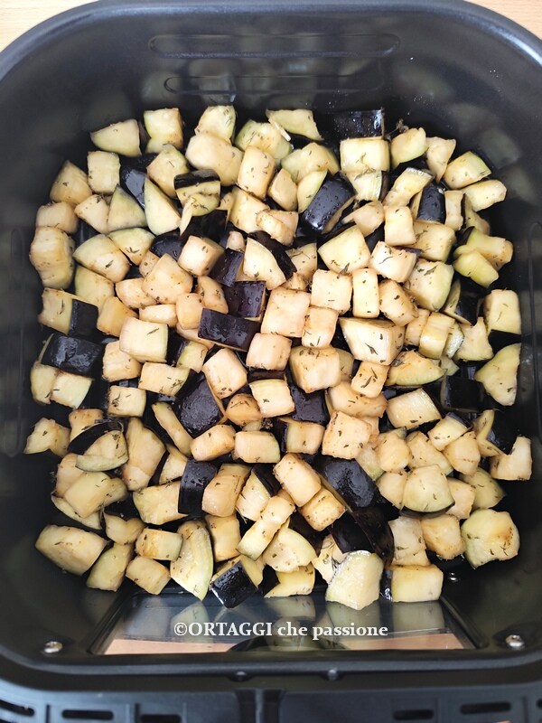 aubergines à la friteuse à air en une seule couche