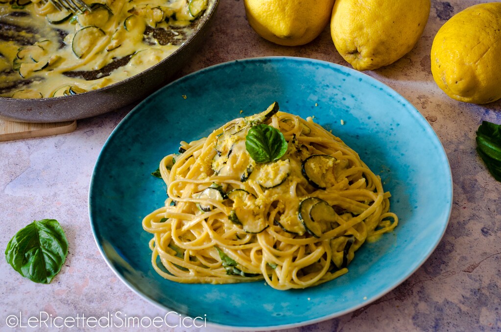 Pâtes à la carbonara de courgettes et citron