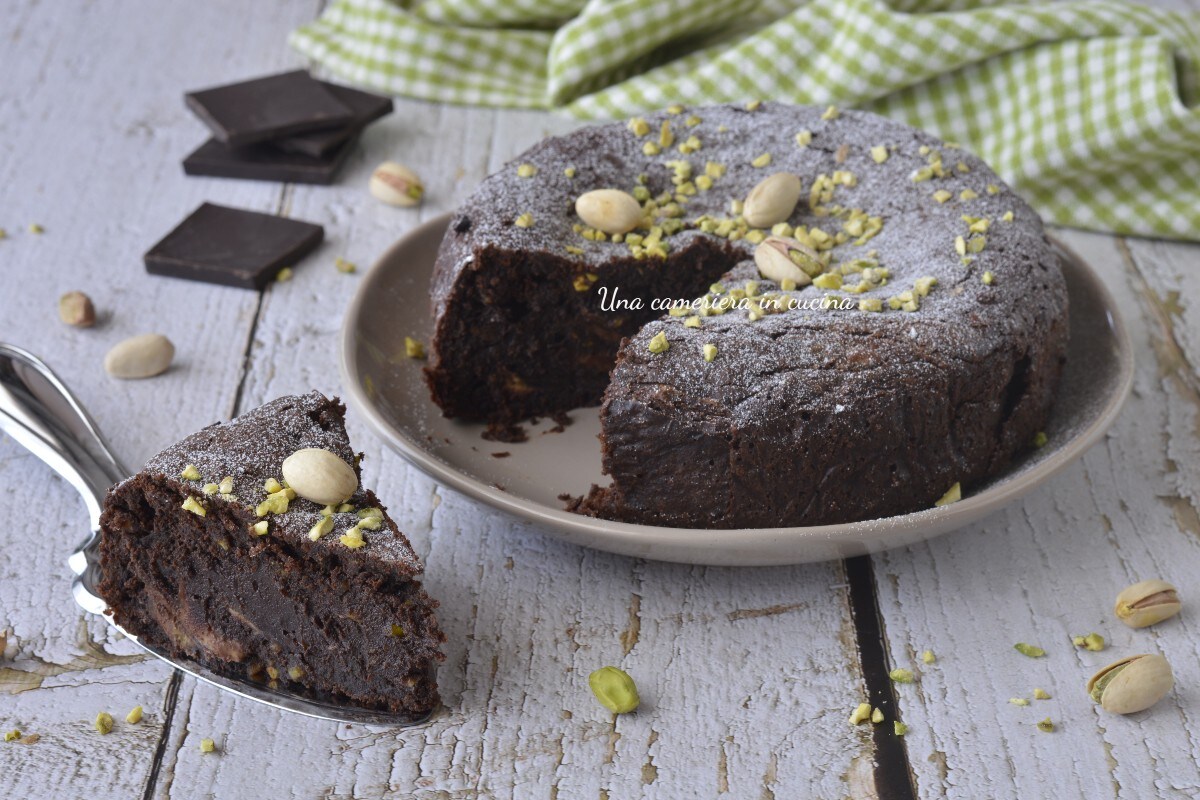 Gâteau crémeux au chocolat et pistache