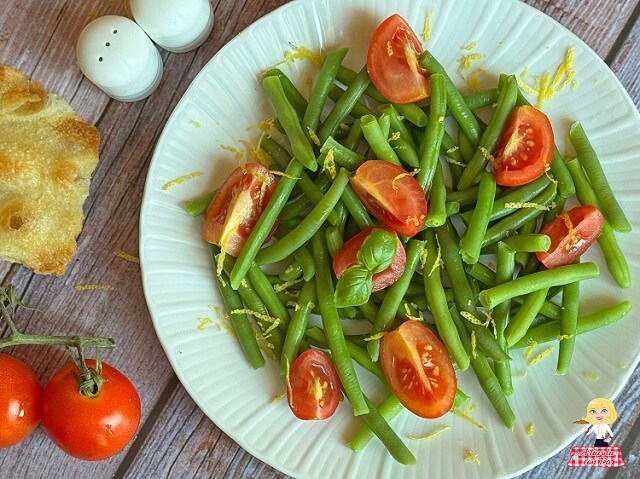 HARICOTS VERTS ET TOMATES