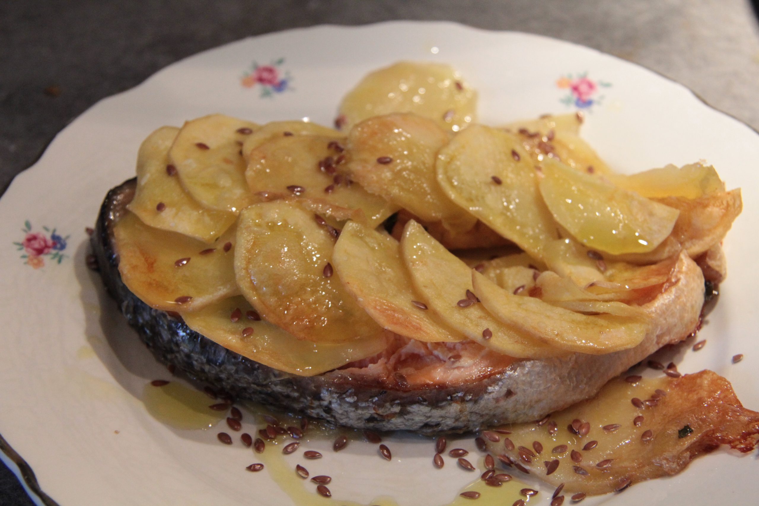 Saumon en croûte de pommes de terre