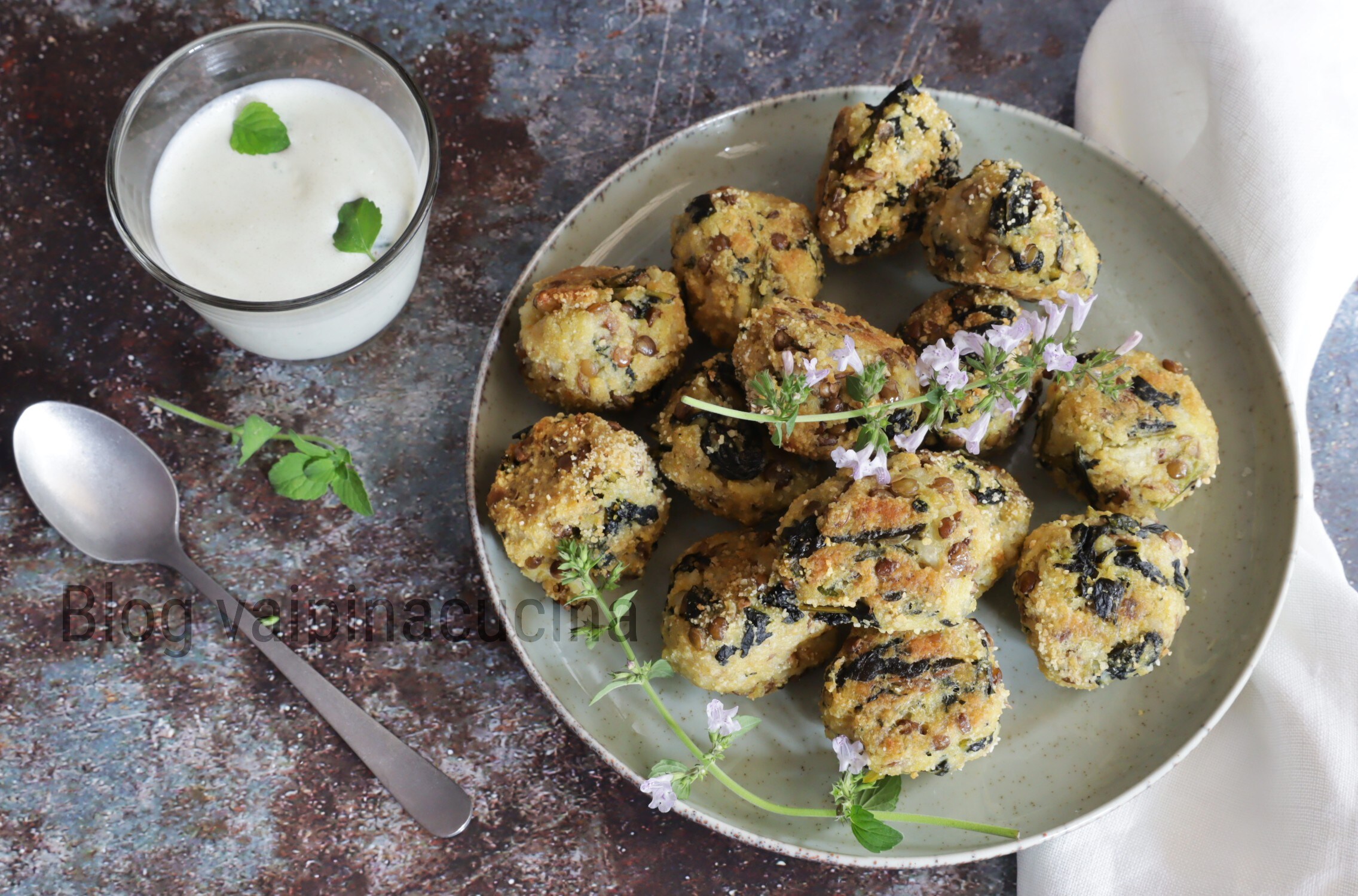 Boulettes de lentilles et chou noir