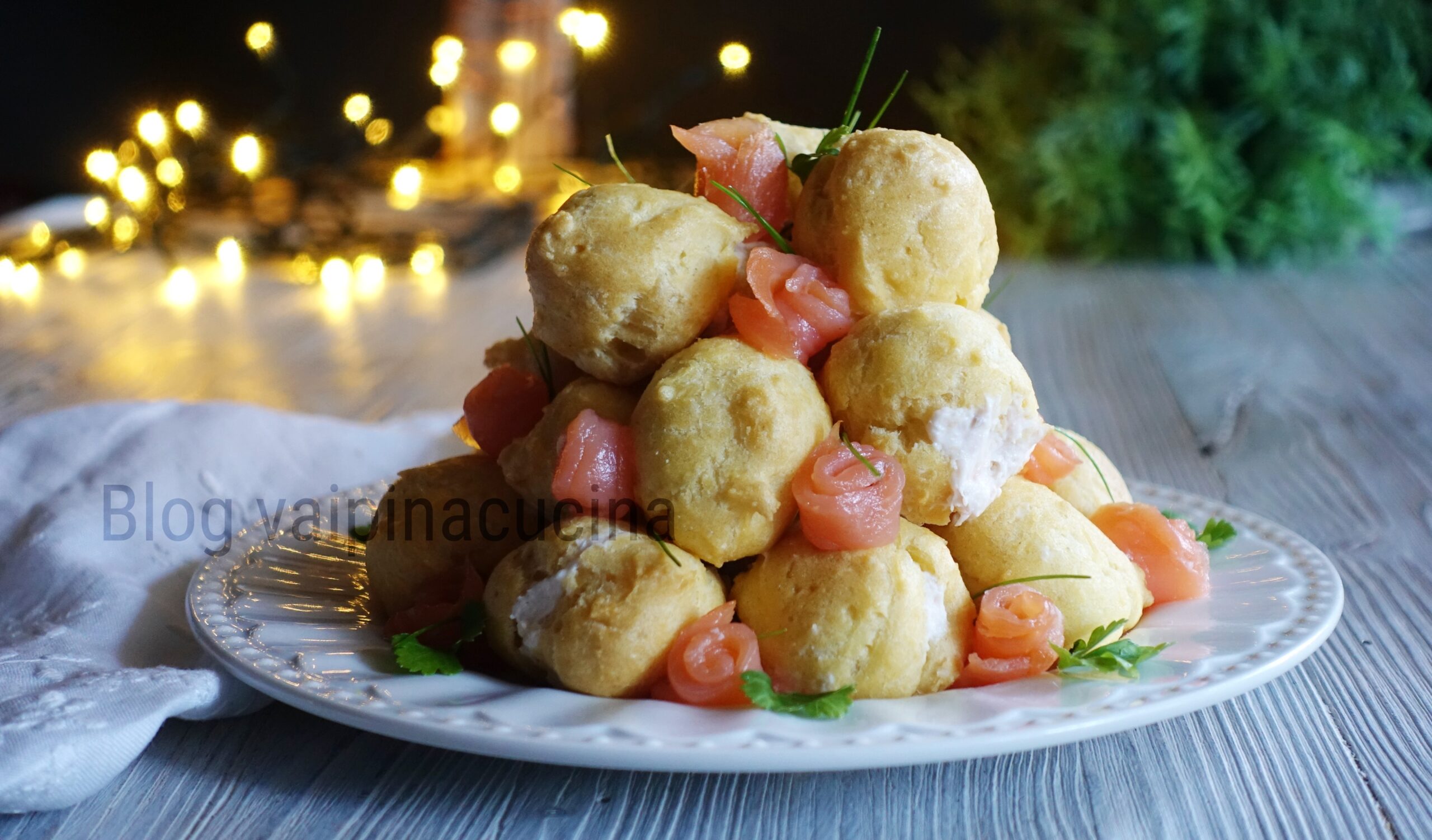 Profiterole salé au saumon