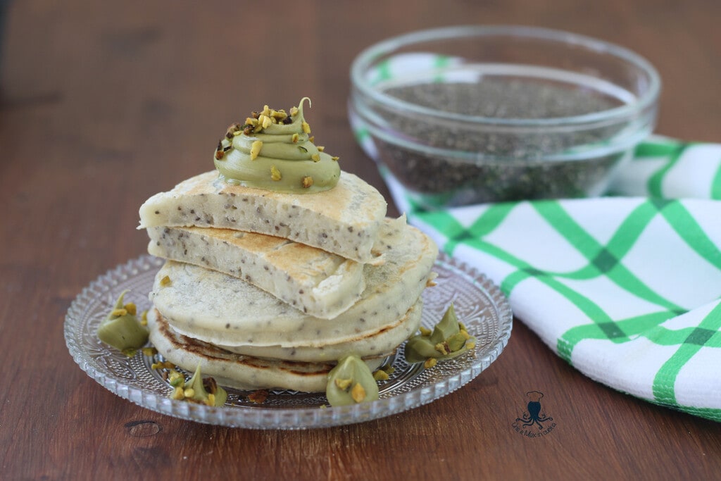 Pancakes aux graines de chia sans œufs et sucre1