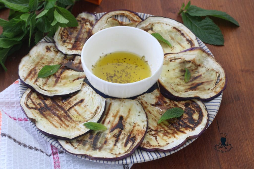 aubergines grillées à la poêle ou au gril.