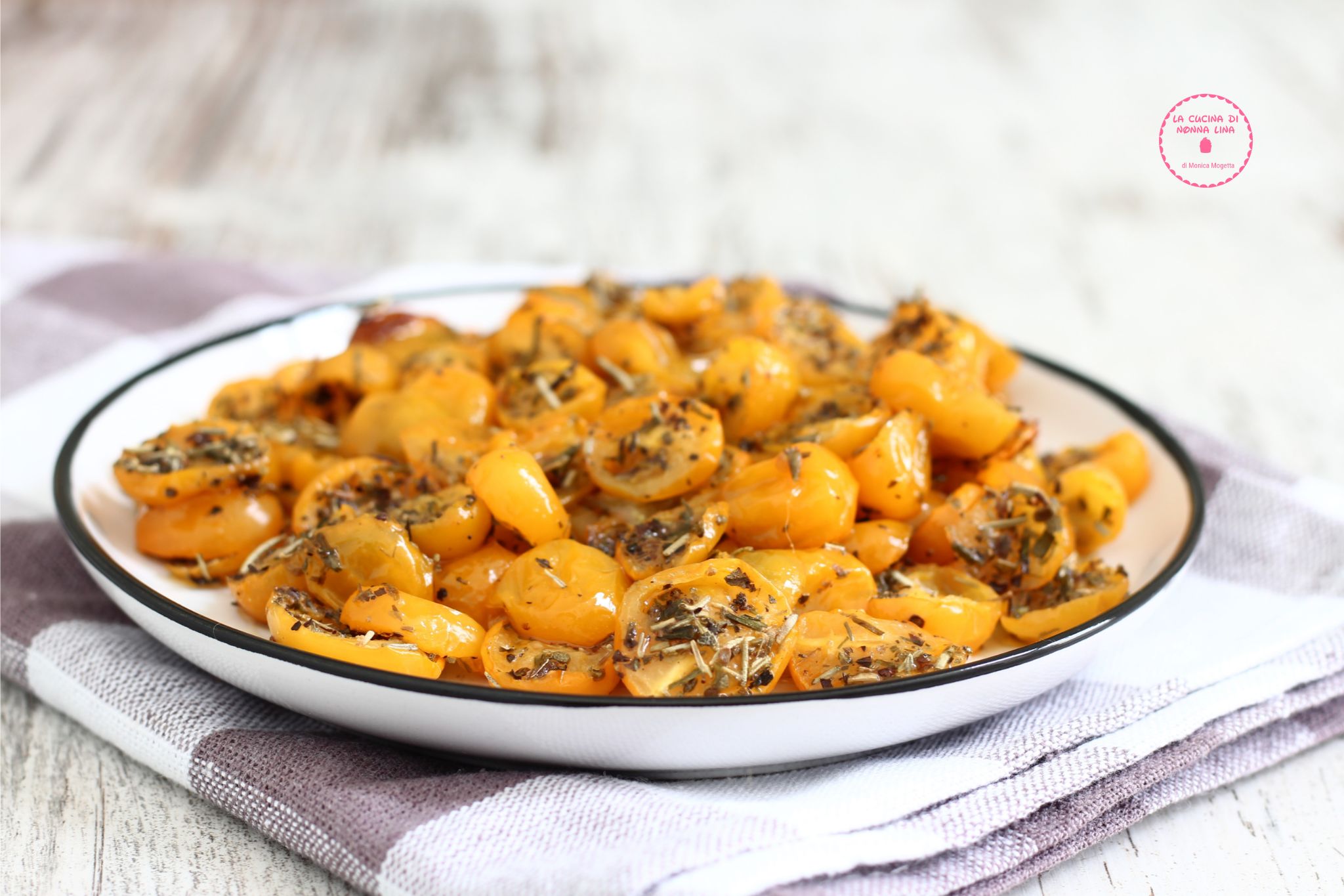 Tomates datterino jaunes aux herbes