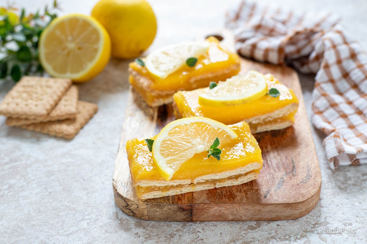 Gâteau de biscuits et crème au citron