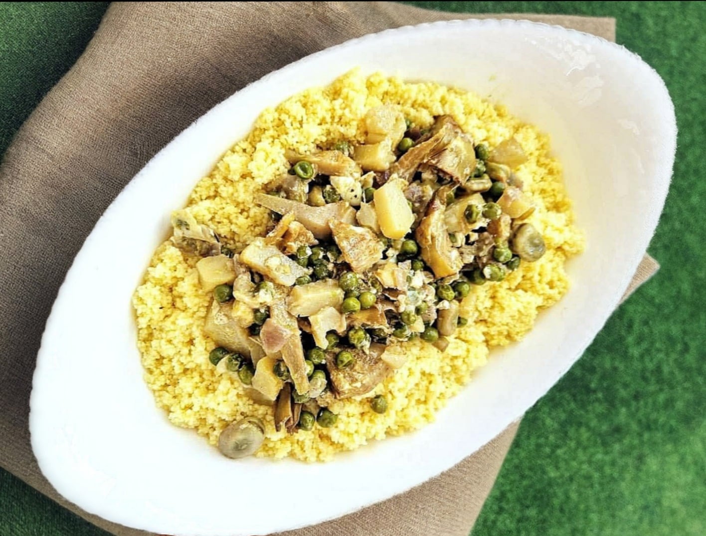Le couscous avec artichauts et petits pois