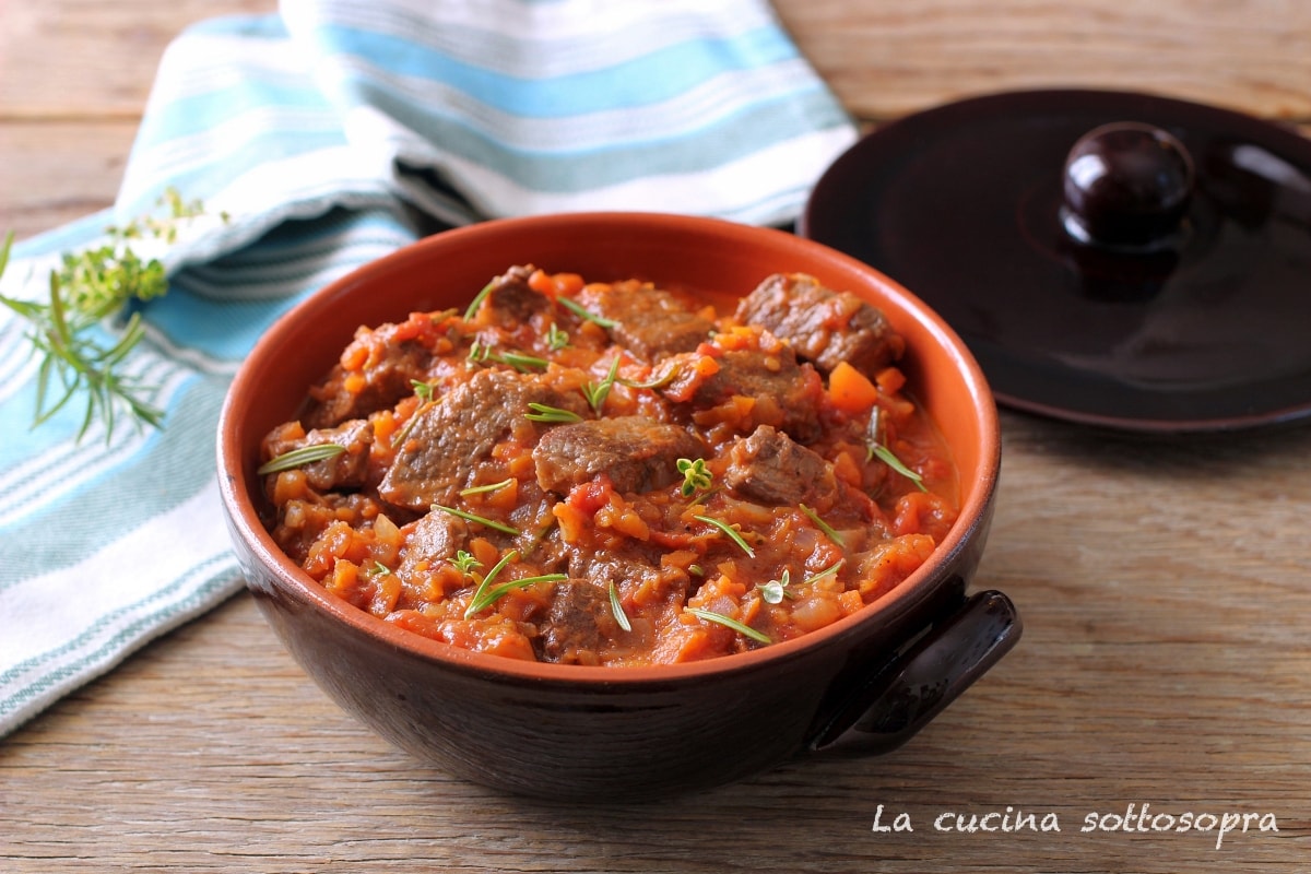 Ragoût de bœuf à la chasseur