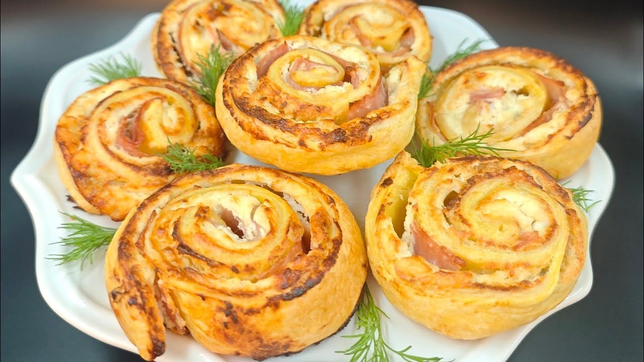 Roulés de pâte feuilletée à la ricotta, au gorgonzola et au jambon