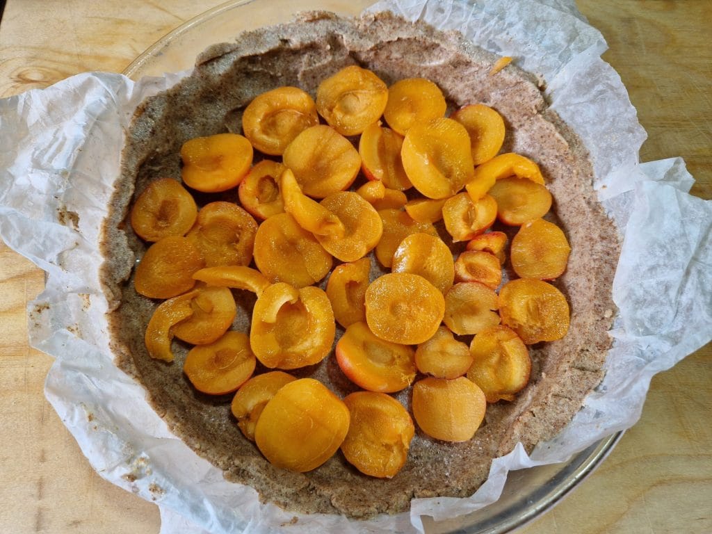 Le crumble d'abricots avec farine d'avoine