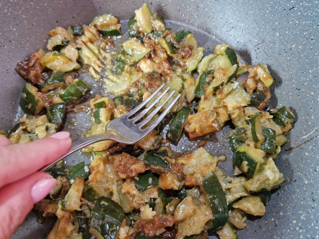 farfalle avec crème de courgettes et saumon