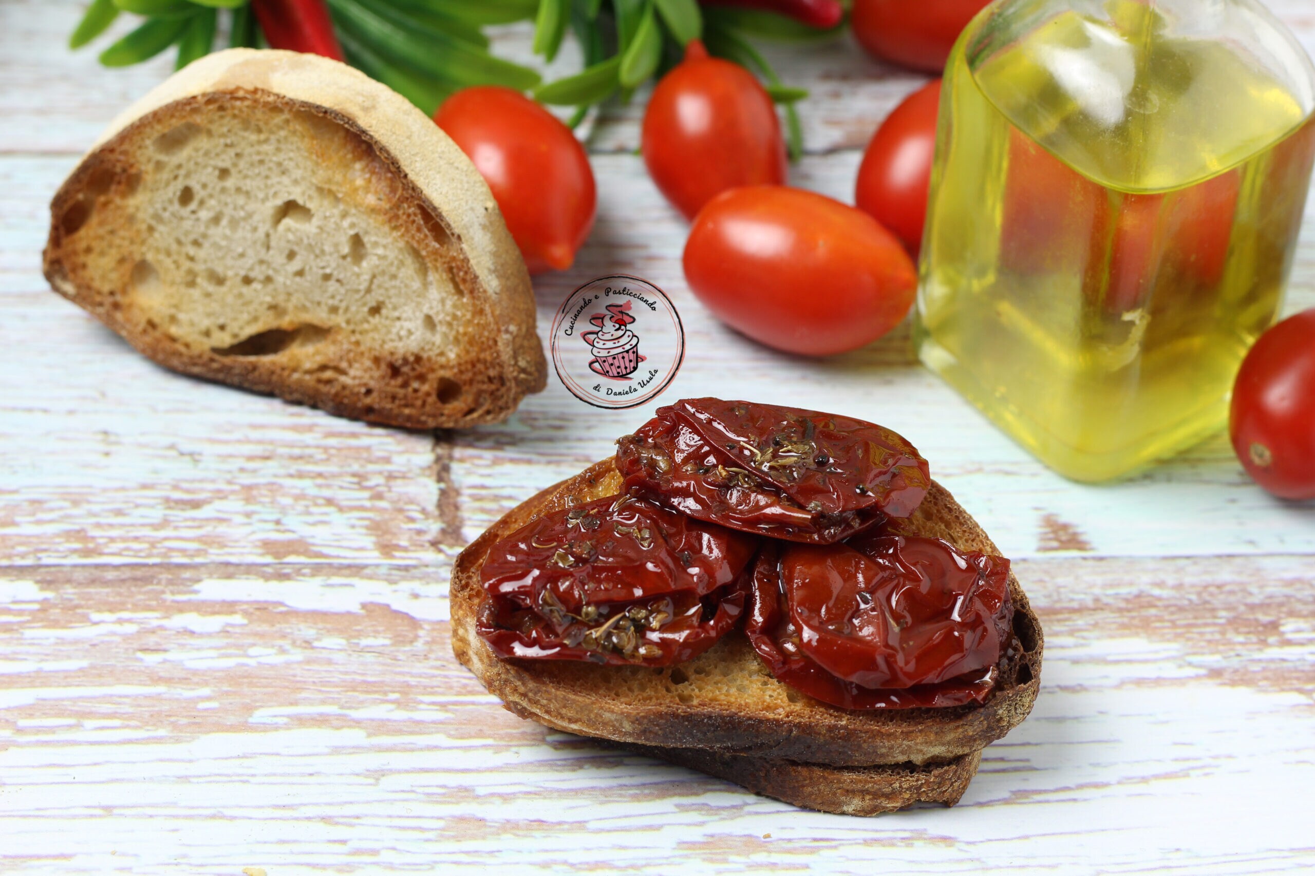 Tomates cerises séchées à l’huile, parfaites pour les apéritifs et les bruschettas