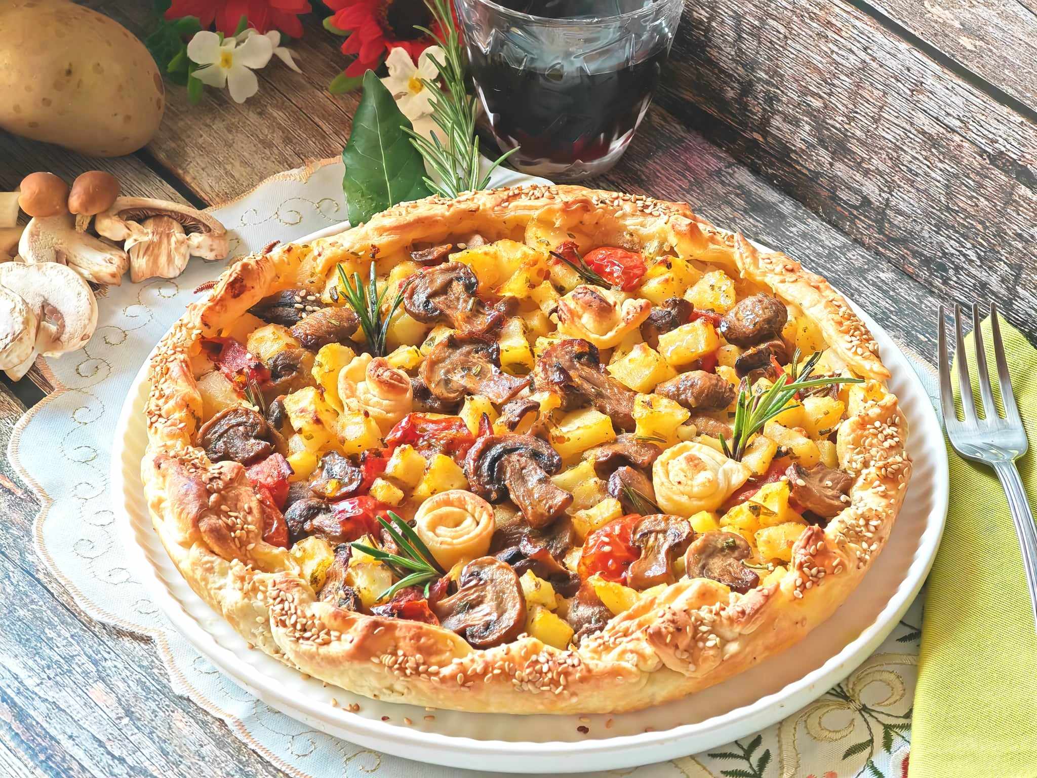 Tarte salée aux pommes de terre et champignons