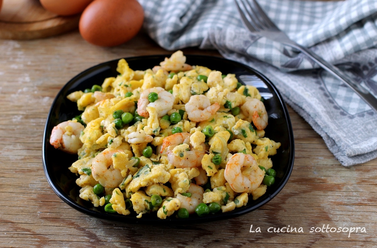 Œufs brouillés avec des pois