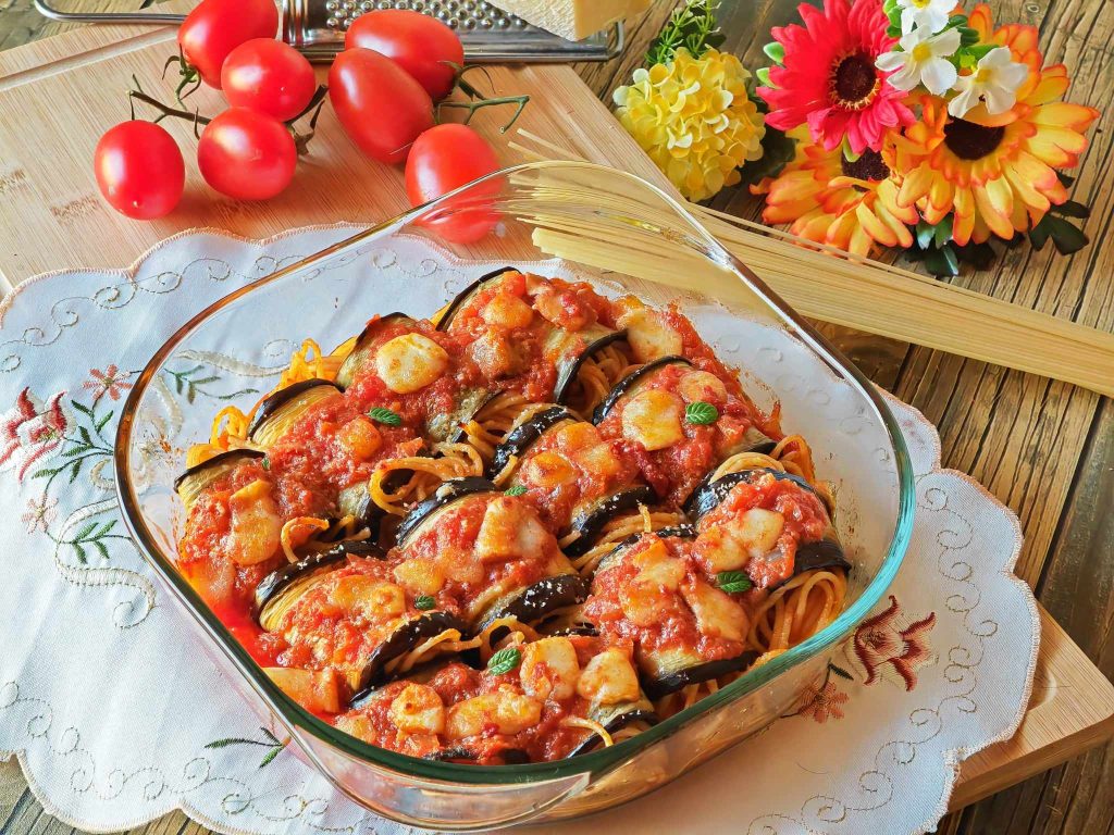 Rouleaux d'aubergines avec spaghetti