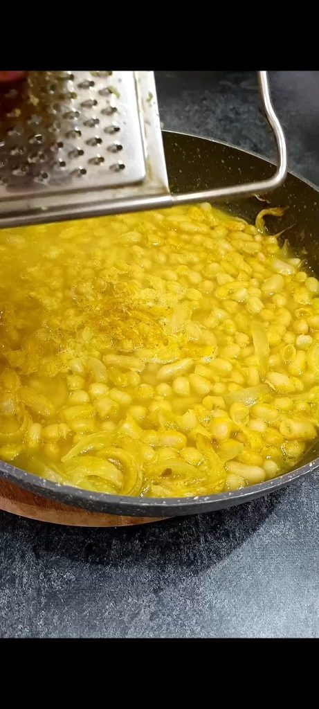 Ajoutons le zeste et le jus de citron