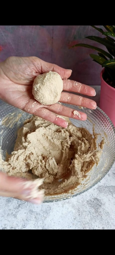 Formons des boules ou truffes avec le mélange