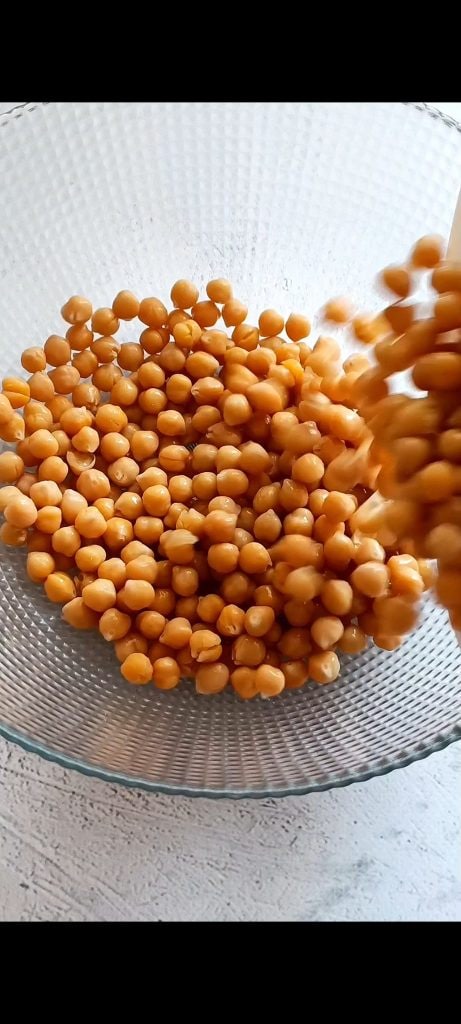 Pois chiches dans le saladier