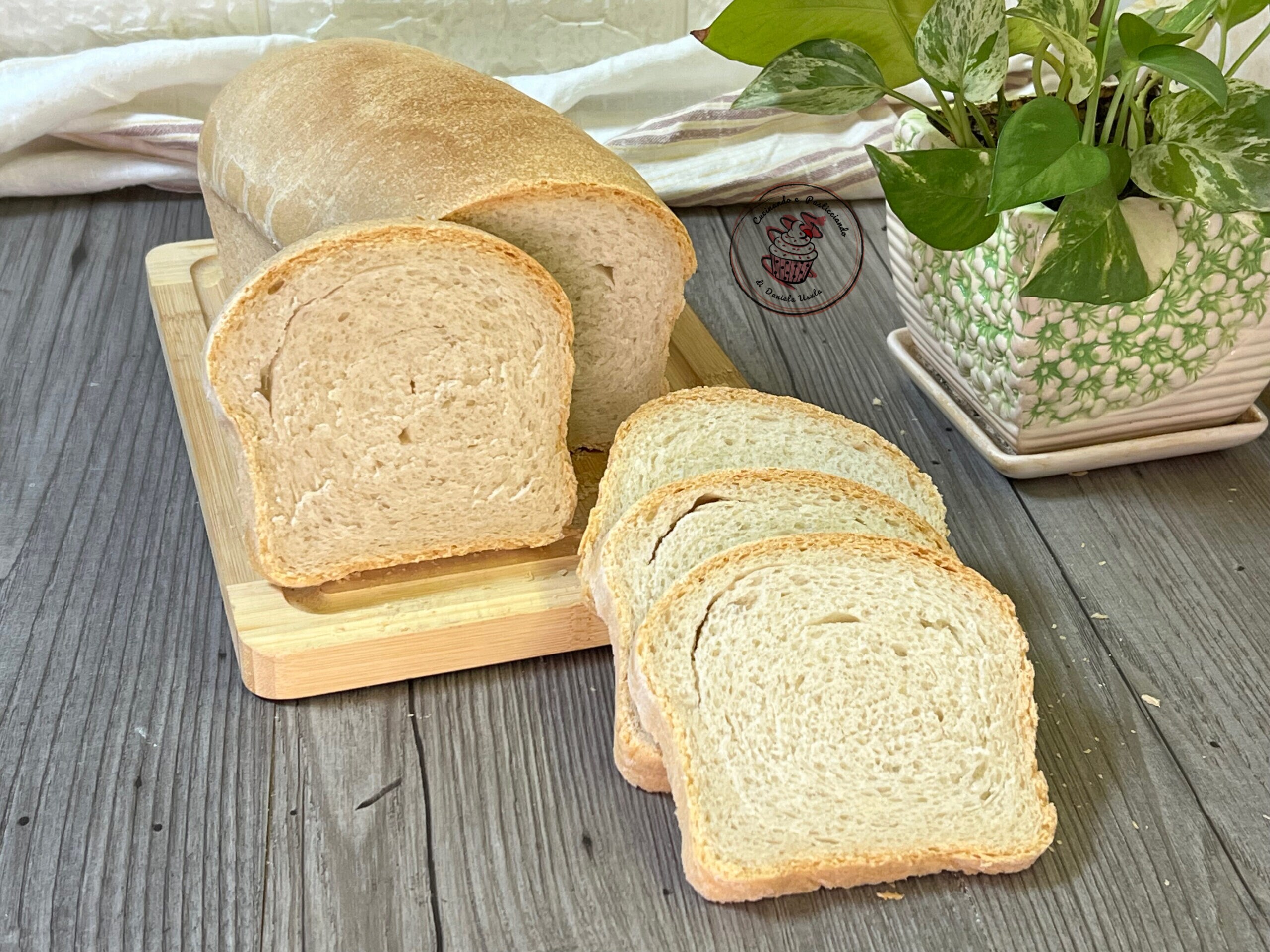 Pain de mie moelleux fait maison parfait pour les toasts et les sandwichs