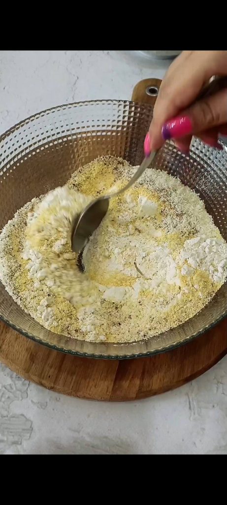 Nous préparons la pâte en mélangeant les farines