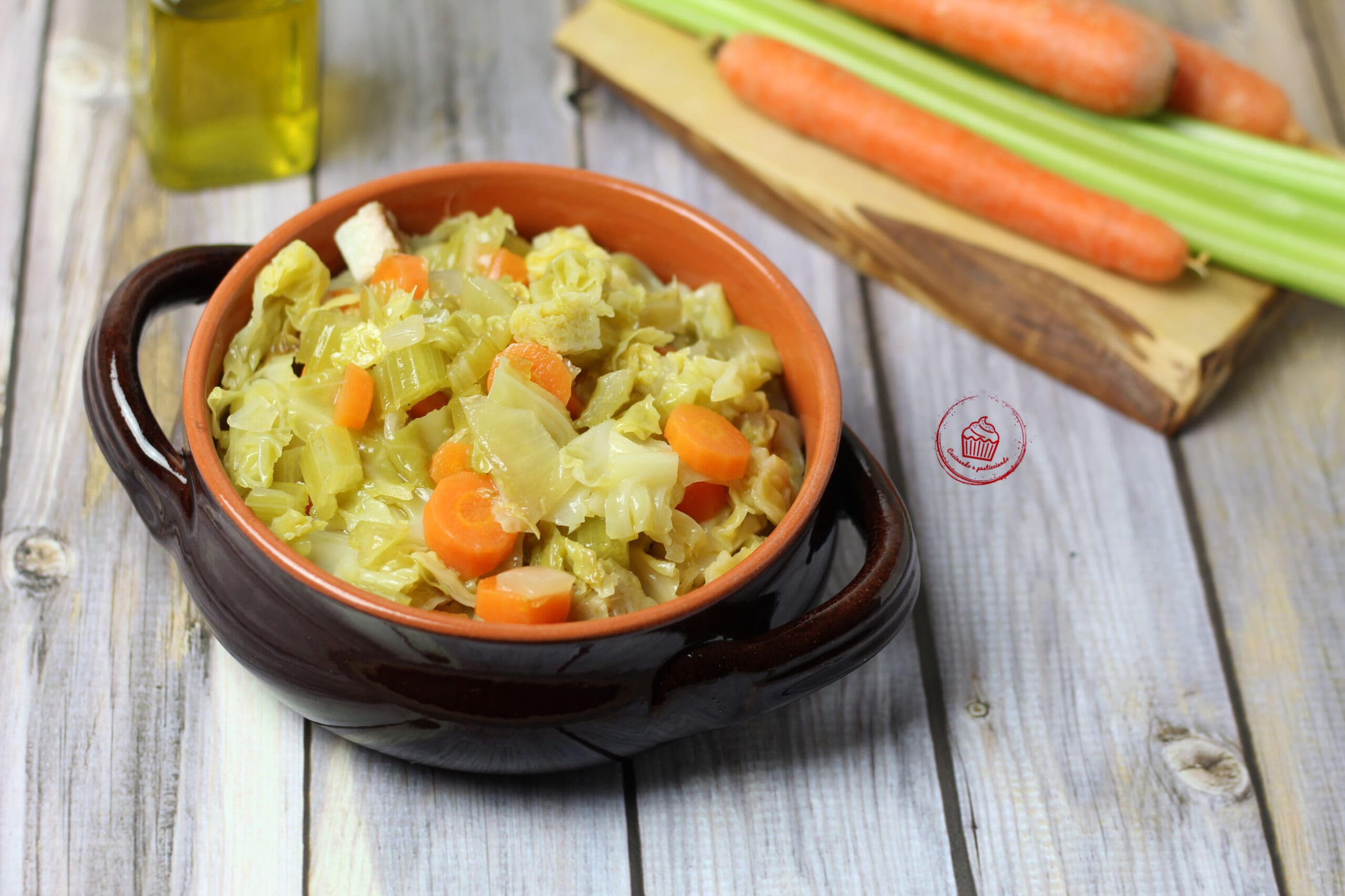 Chou frisé avec des carottes