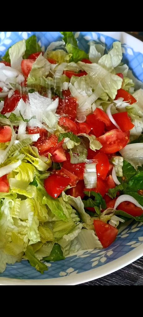 Nous préparons la salade