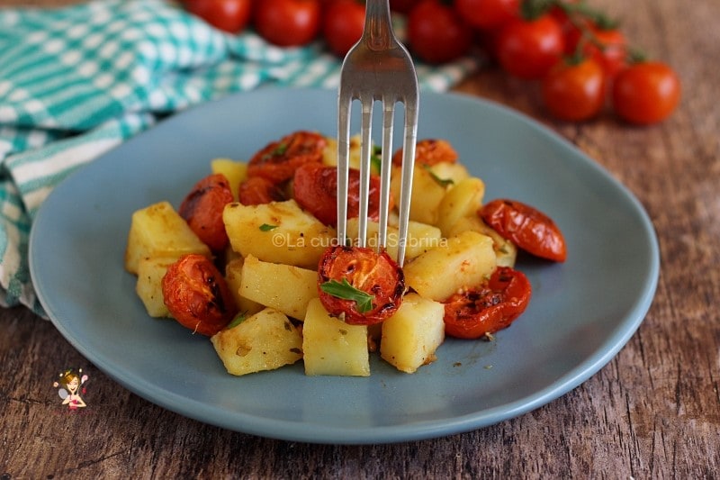 Salade tiède de pommes de terre et tomates