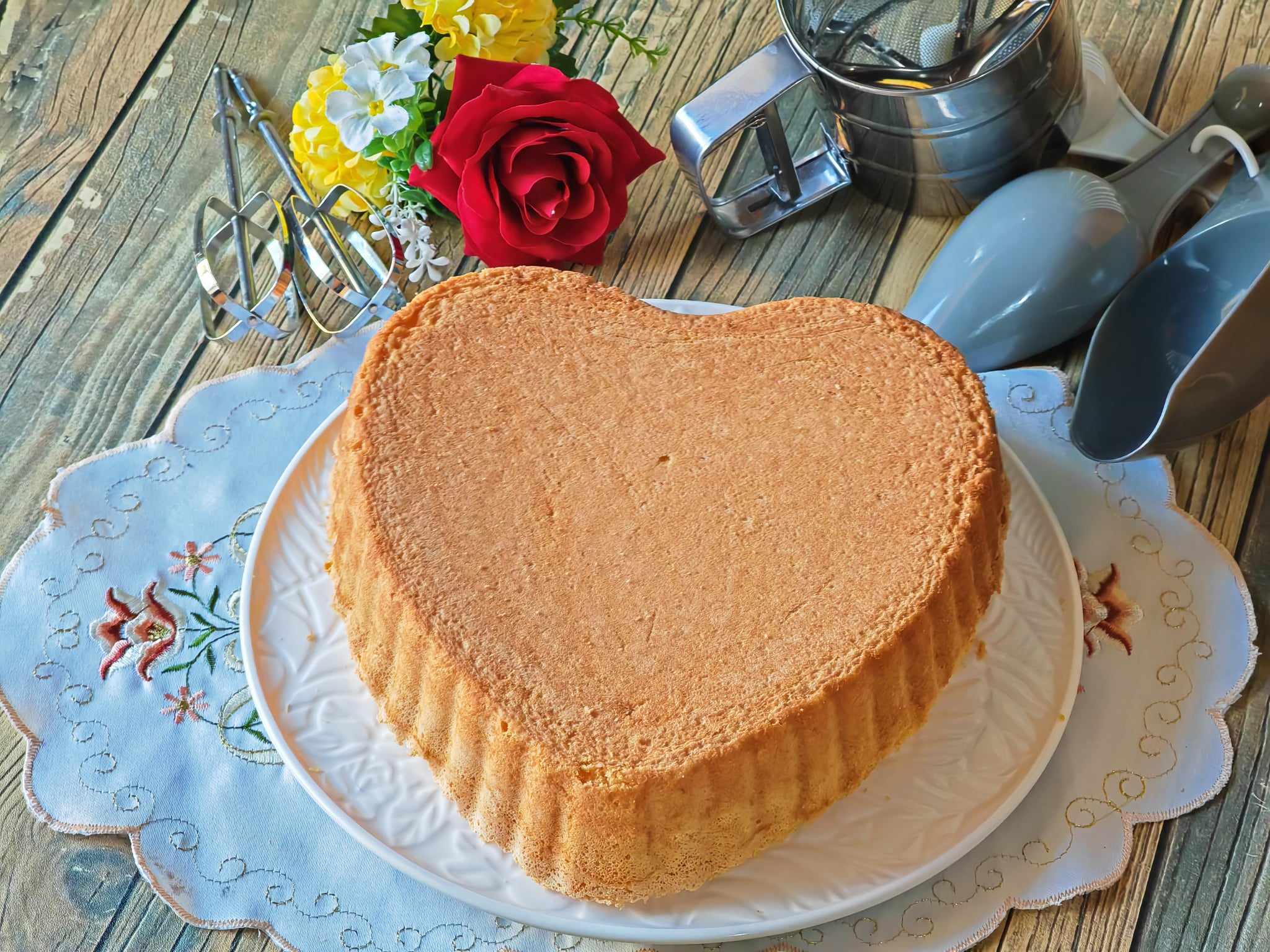 Gâteau de Savoie en forme de cœur