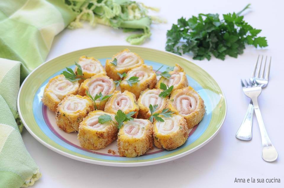 Roulés de pain de mie au four avec chapelure aromatisée