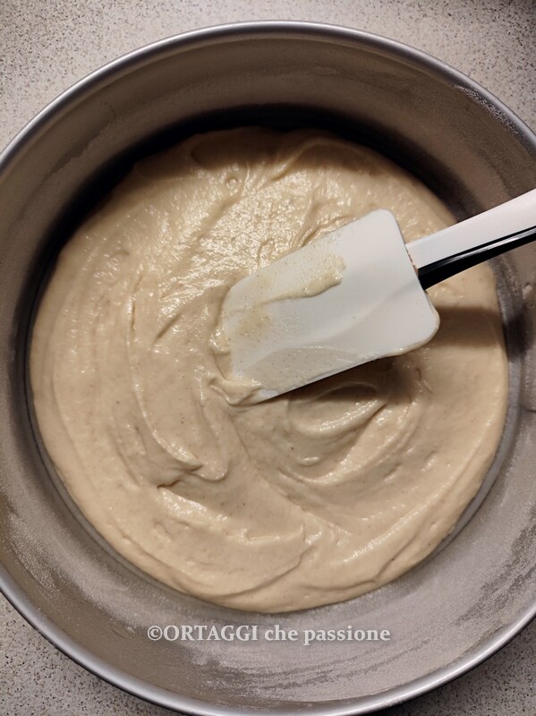 niveler la pâte du gâteau