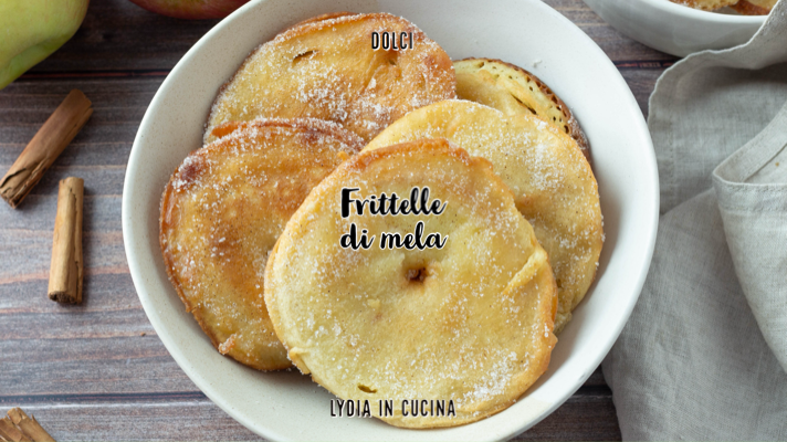 Beignets de pomme à la cannelle