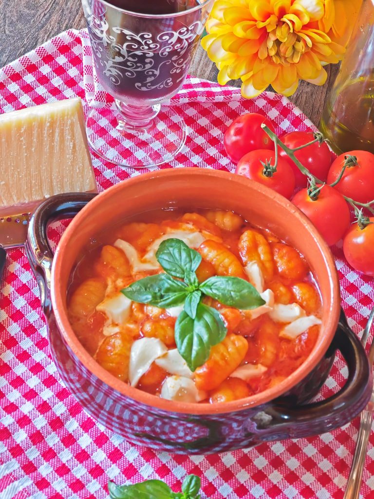 Gnocchi à la Sorrentia filants