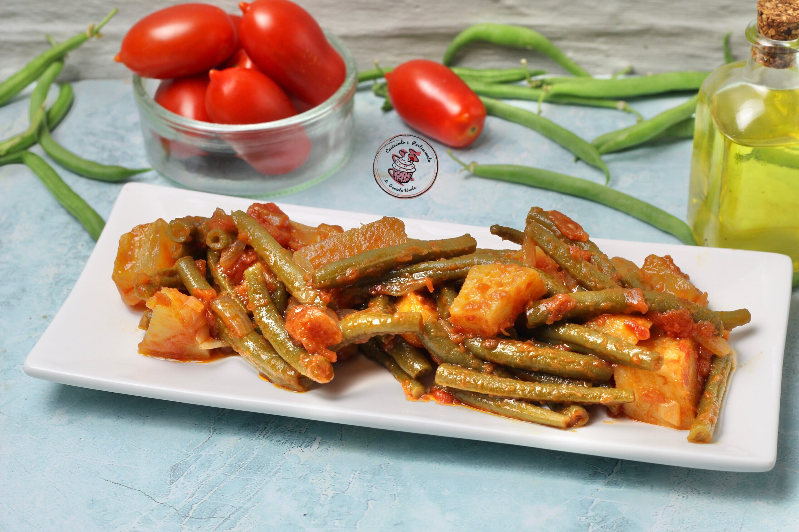 Haricots verts à la tomate avec pommes de terre